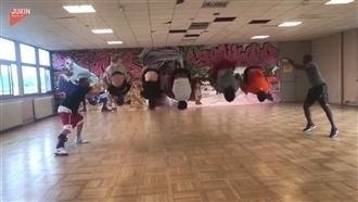 五人空翻跳繩絕技　神默契驚呆網友