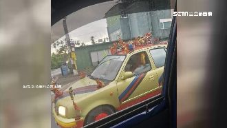 一轉頭見「神車」　駕駛驚：該膜拜嗎