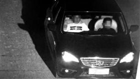  開車,未成年,老爸,兒子,回家,大陸,陝西,監視器,天賦　圖／翻攝自華商報　https://goo.gl/ZPNJFU