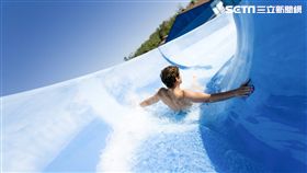 Booking.com精選「全球6大不思議主題樂園」，推薦喜愛水上活動的親子旅客到訪「美國佛羅里達」觀賞美人魚悠游秀，或是愛好童趣的旅客走一趟「日本九州」與三麗鷗家族的角色親密接觸，提供親子旅客旅遊靈感把握相處時光，創造奇特又美好的暑期回憶。

