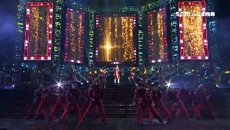 55歲陳雷首攻蛋！狂秀翻跟斗和劈腿