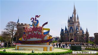 女大生遊玩迪士尼1舉！意外解鎖隱藏服務