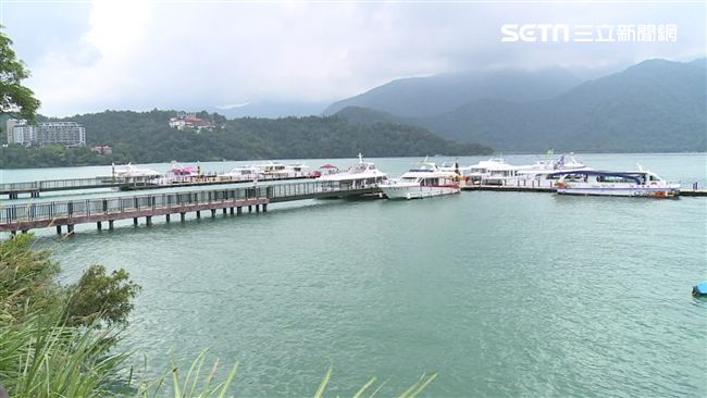 日月潭魚浮水面、蚯蚓竄　農委會說…