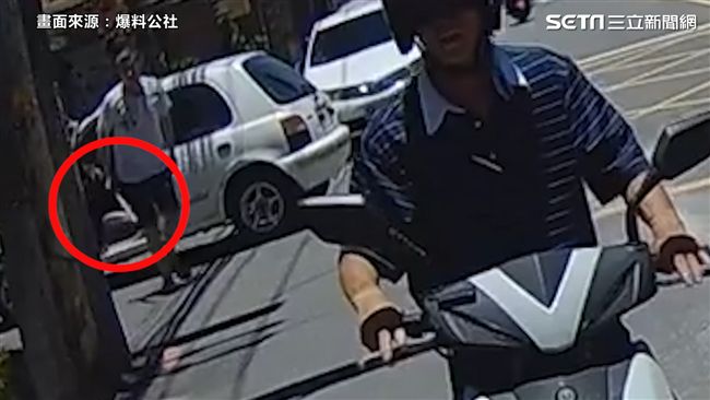 不滿機車不讓路　惡駕狂叭抄傢伙理論