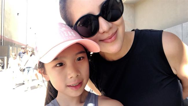 名模基因！小禎10歲女兒曬逆天長腿