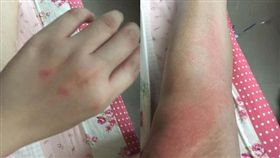 台北女坐博愛座被辱！婦坐爛生日蛋糕　扯髮狠揍：誰叫妳不讓座。（圖／爆料公社）