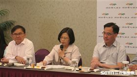 總統蔡英文，媒體荼敘。（圖／記者盧素梅攝）