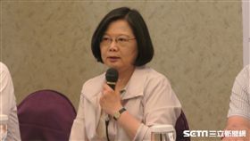 總統蔡英文，媒體荼敘。（圖／記者盧素梅攝）