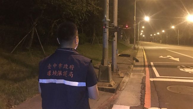 另類夜鷹行動！環保局稽查驚見新法寶