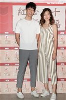 「萊特姐弟」擔任公益大使，化身為愛的攝影師，替弱勢孩童裝扮拍攝親子照圓夢。（記者邱榮吉/攝影）