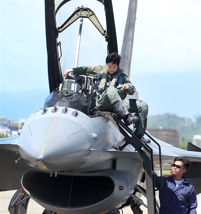 F16戰機女飛官蔣惠宇。（記者邱榮吉/台東拍攝）