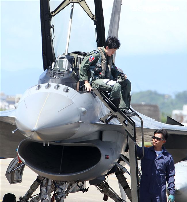 F16戰機女飛官蔣惠宇。（記者邱榮吉/台東拍攝）