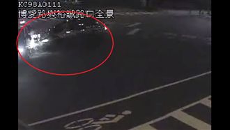 爛醉男攔腰衝撞警車！撞擊瞬間曝光