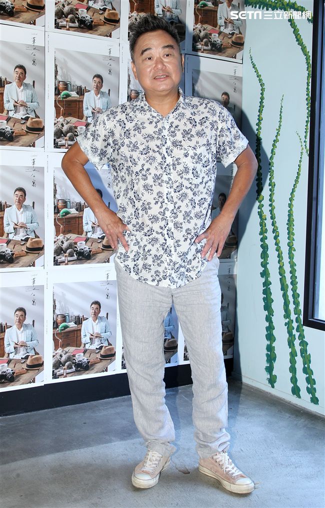 陳昇入行30週年最新專輯「華人公寓」發表。（記者邱榮吉/攝影）