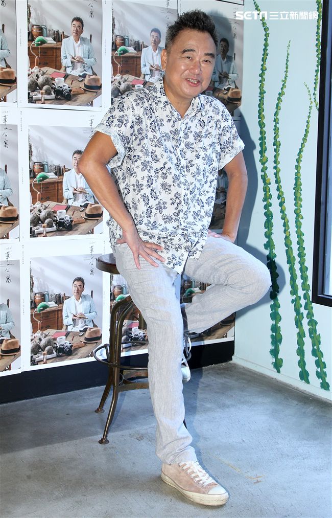 陳昇入行30週年最新專輯「華人公寓」發表。（記者邱榮吉/攝影）