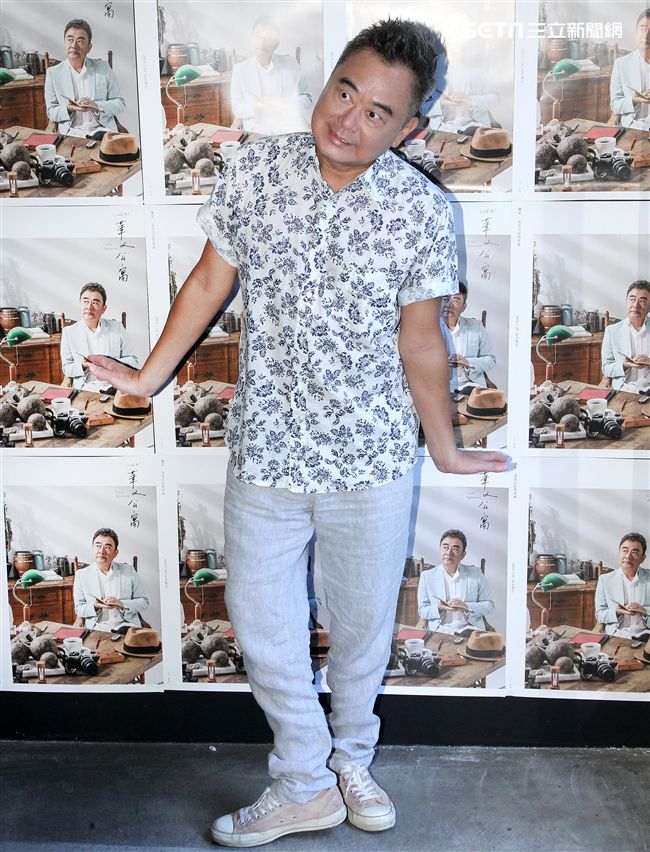 陳昇入行30週年最新專輯「華人公寓」發表。（記者邱榮吉/攝影）