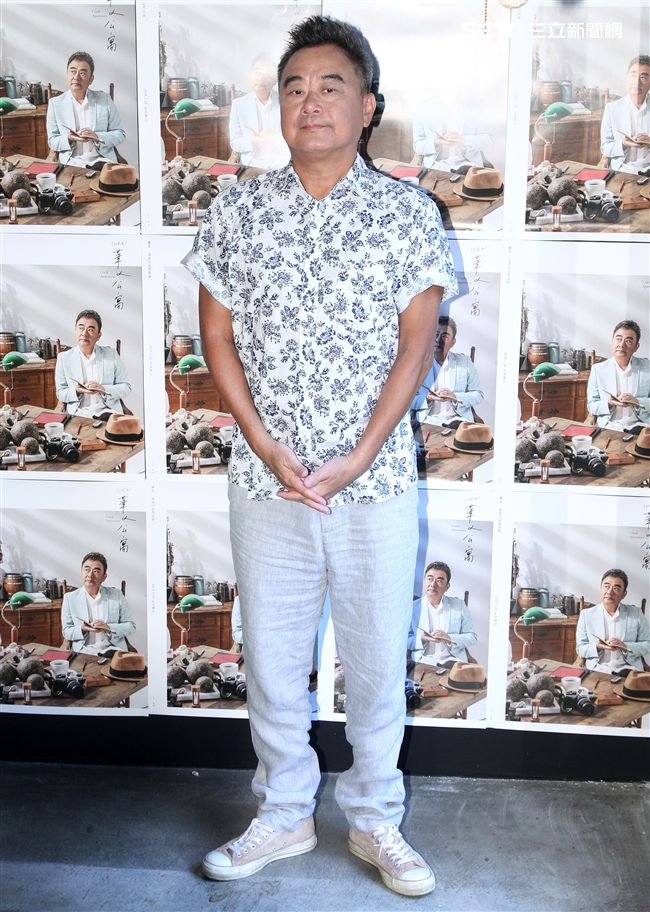 陳昇入行30週年最新專輯「華人公寓」發表。（記者邱榮吉/攝影）