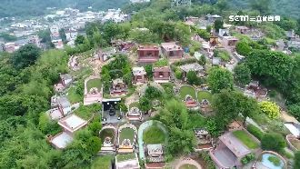 家園變墓園！區公所違法佔用千坪私地