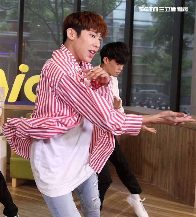 梅中原安安大明星。（記者邱榮吉/攝影）