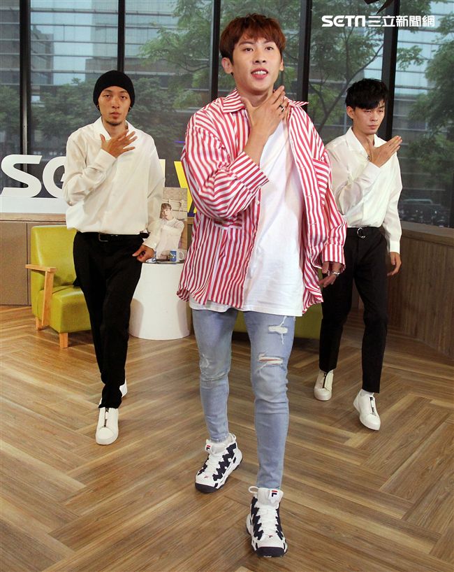 梅中原安安大明星。（記者邱榮吉/攝影）