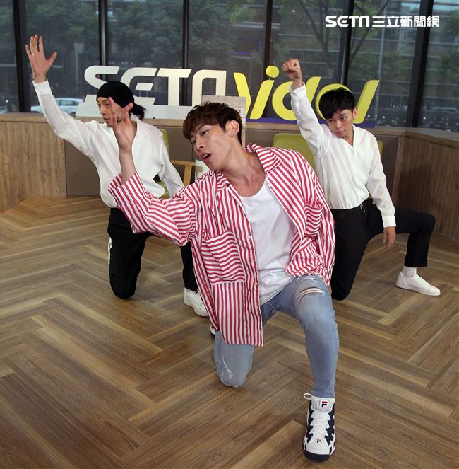 梅中原安安大明星。（記者邱榮吉/攝影）