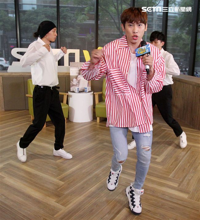 梅中原安安大明星。（記者邱榮吉/攝影）