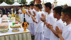 ▲泰國洞穴少年剃度出家 （圖／翻攝自泰國網臉書）