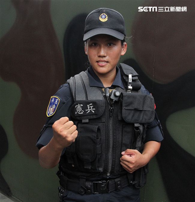 憲兵調查士鄭怡凡。（記者邱榮吉/攝影）