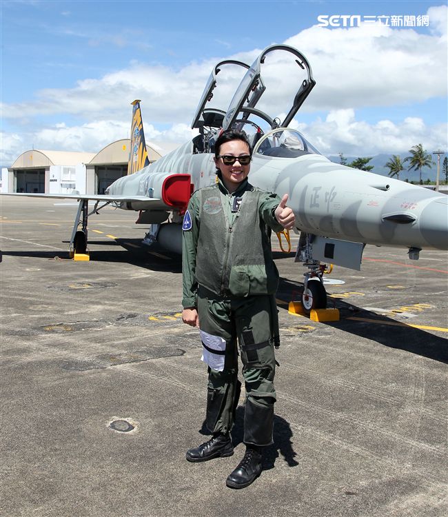 F5戰機女飛官郭馨儀。（記者邱榮吉/台東拍攝）