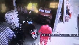 雲林,斗六,雲林地檢署,社會處,家暴,柴刀,砍人,砍母,斷臂（圖／翻攝畫面）