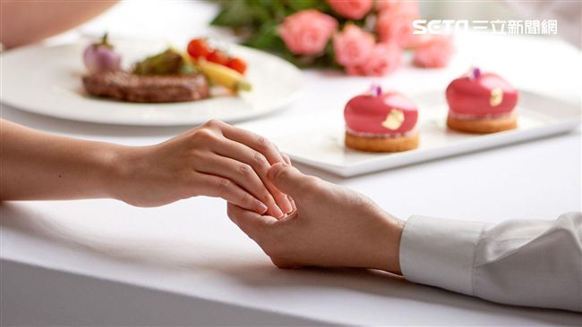 七夕飯店度春宵　旗袍變裝搭戀愛巴士