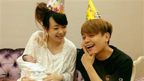 蔡阿嘎,二伯,放閃,擠奶／二伯臉書