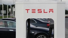 特斯拉,電動車,超級高鐵,手機,iPhone X,Tesla
圖／翻攝自新浪科技