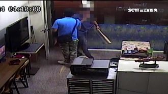 收取規費不成　惡霸持刀棍怒砸車行