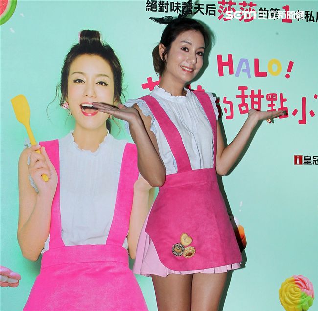 莎莎（鍾欣愉）首本甜點創作「HALO莎莎的甜點小宇宙」新書上架發行。（記者邱榮吉/攝影）