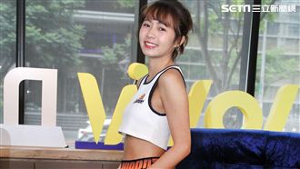 體脂保持18％！簡廷芮蠻腰這樣練