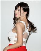 AV女優高橋聖子擔任HotCoin成人娛樂虛擬幣代言，與總裁 Ed Gogel共同出席發布記者會。（記者邱榮吉/攝影）