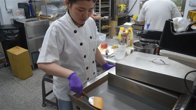 肺腺癌常因油煙引起　不沾煎台正夯