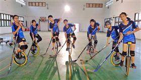 妥瑞兒前進世界獨輪車賽　長庚醫院授旗打氣