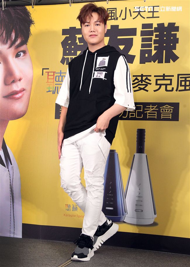 18歲中輟生蘇友謙靠麥克風創奇蹟成為億萬富翁。（記者邱榮吉/攝影）