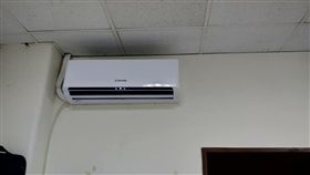 到職首日就預支薪…員工擅自裝冷氣　27天閃離還討債老闆
圖翻攝自臉書爆怨公社