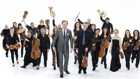 霍普將攜手昔日恩師曼紐因演奏韋瓦第《四季》合作之管弦樂團－蘇黎世室內樂團，共同來台演出《四季未央》（© Thomas Entzeroth）