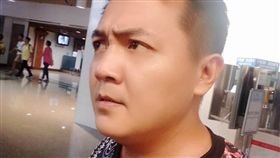 高盟傑沒戲拍時也曾做過油漆工，還是師傅等級。（圖／翻攝自臉書）