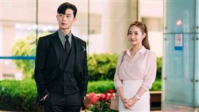 朴敘俊與朴敏英演出的韓劇《金祕書為何那樣》 圖/愛奇藝台灣站提供