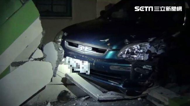 拒捕飛車逃　200cm毒販慘撞牆！