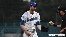 富邦悍將洋投羅力。（圖／記者王怡翔攝）
