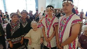 民和國中合唱團獻美聲　感動維也納長輩