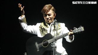 憲哥攻蛋唱這首　自誇「唱比周董好」