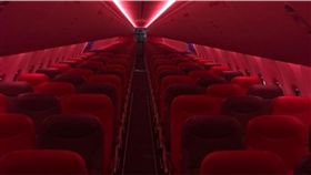 幸運,私人專機,飛機,互動,空姐,駕駛艙,抵用卷,無人, 圖／翻攝自臉書