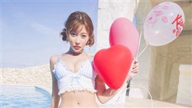 明日花,達人,一劍浣春秋,明日花キララ,拍片,AV
圖／翻攝自臉書